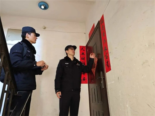 对流动人口实行动态管理